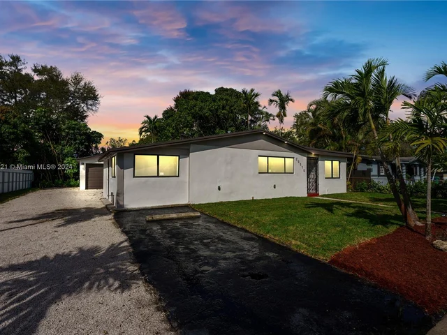 20510 NW 33rd Pl, Miami Gardens FL 33056