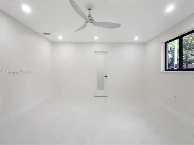 20510 NW 33rd Pl, Miami Gardens FL 33056