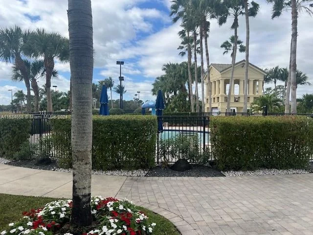 1501 Running Oak Ln, Royal Palm Beach FL 33411