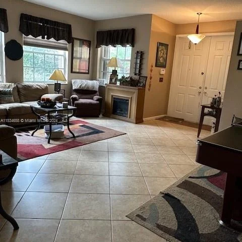 1501 Running Oak Ln, Royal Palm Beach FL 33411