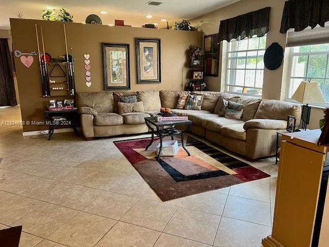 1501 Running Oak Ln, Royal Palm Beach FL 33411