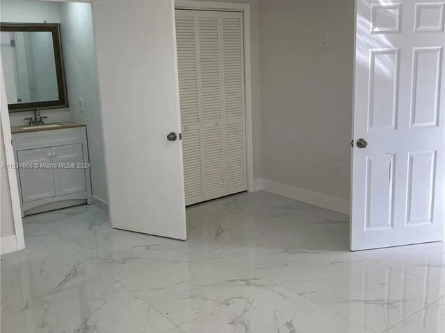 11475 SW 214th St, Miami FL 33189