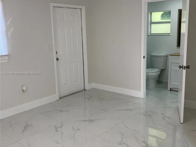 11475 SW 214th St, Miami FL 33189