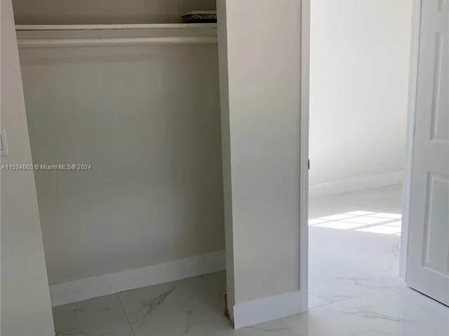 11475 SW 214th St, Miami FL 33189