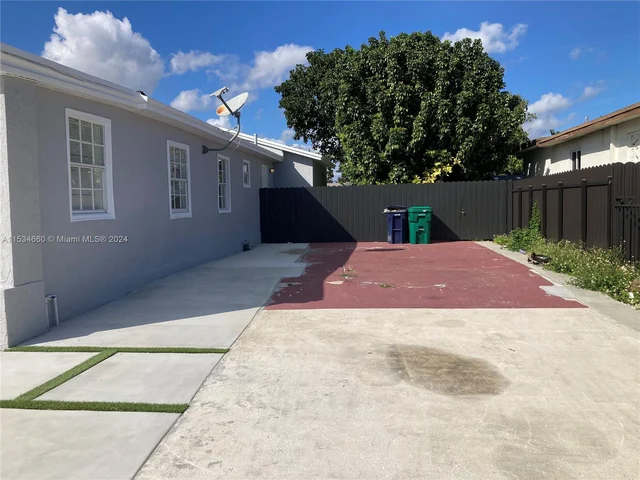 11475 SW 214th St, Miami FL 33189