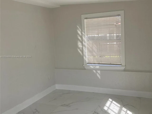 11475 SW 214th St, Miami FL 33189