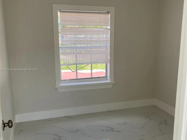 11475 SW 214th St, Miami FL 33189