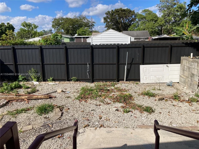 11475 SW 214th St, Miami FL 33189