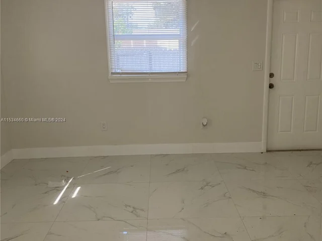 11475 SW 214th St, Miami FL 33189