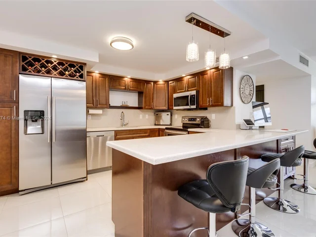 1501 S Ocean Dr # 1205, Hollywood FL 33019