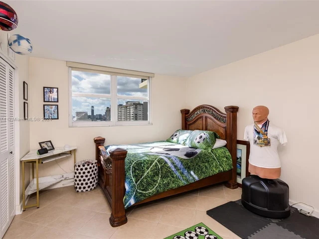 1501 S Ocean Dr # 1205, Hollywood FL 33019