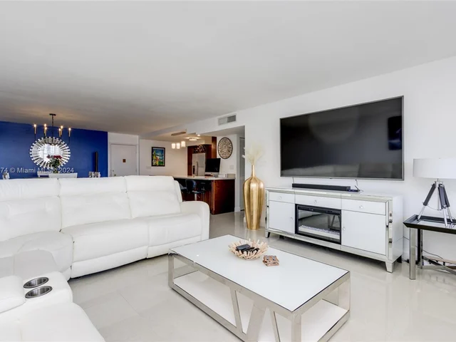 1501 S Ocean Dr # 1205, Hollywood FL 33019