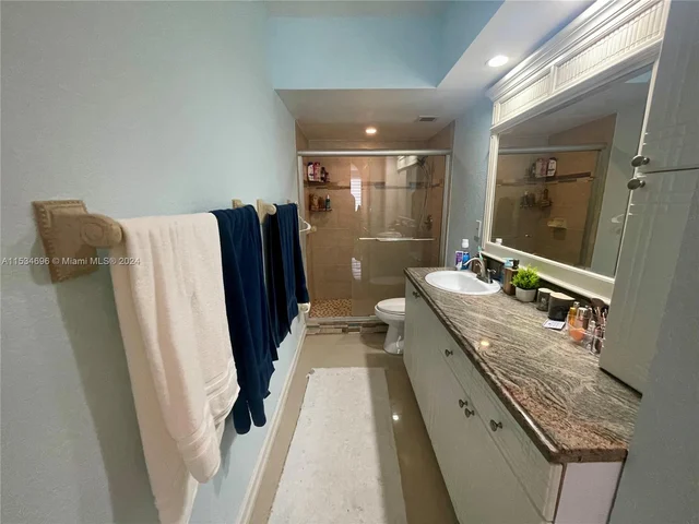 1985 S Ocean Dr # 12Q, Hallandale Beach FL 33009