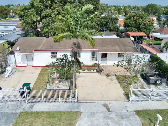 15621 SW 300th St, Homestead FL 33033