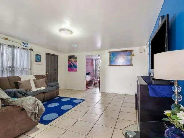 15621 SW 300th St, Homestead FL 33033