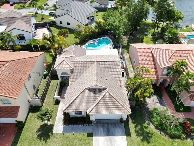 15992 SW 73rd St, Miami FL 33193