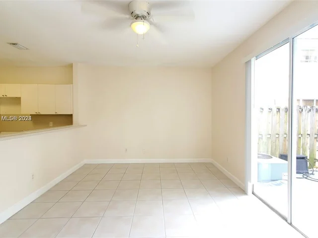 3976 SW 157th Ave # 219, Miramar FL 33027