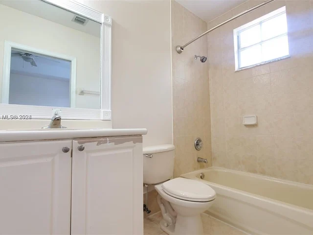 3976 SW 157th Ave # 219, Miramar FL 33027