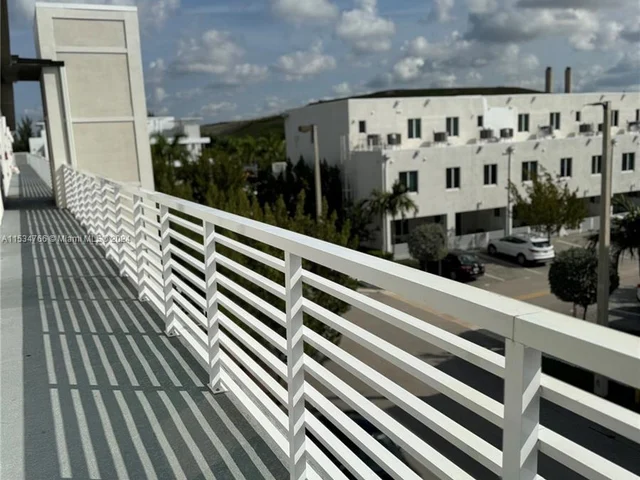 6416 NW 102nd Ct # 304, Doral FL 33178