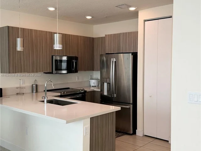 6416 NW 102nd Ct # 304, Doral FL 33178