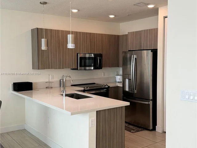 6416 NW 102nd Ct # 304, Doral FL 33178