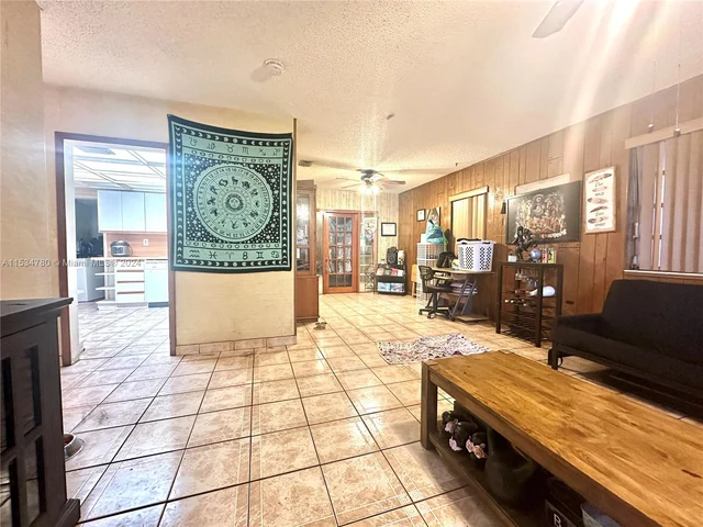 1380 W 37th St, Hialeah FL 33012