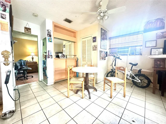 1380 W 37th St, Hialeah FL 33012