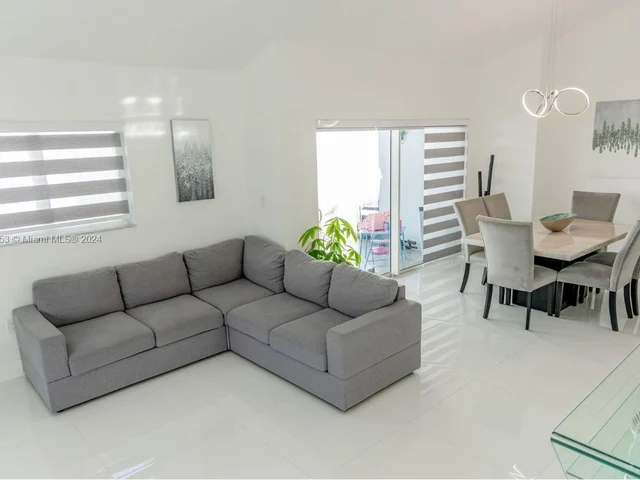 14451 SW 158th St, Miami FL 33177