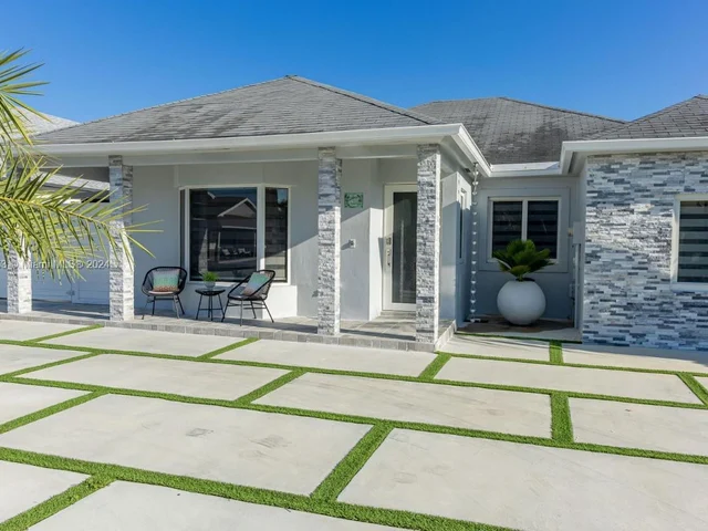 14451 SW 158th St, Miami FL 33177