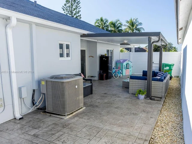 14451 SW 158th St, Miami FL 33177