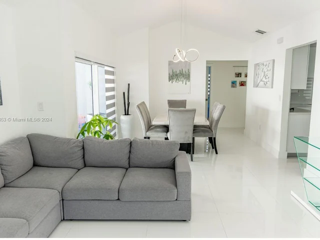 14451 SW 158th St, Miami FL 33177