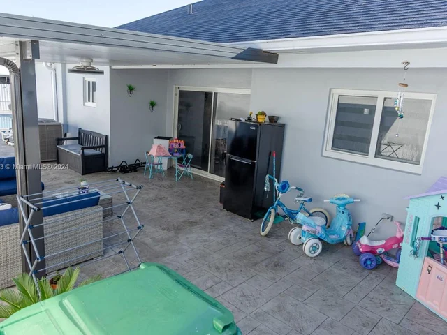 14451 SW 158th St, Miami FL 33177