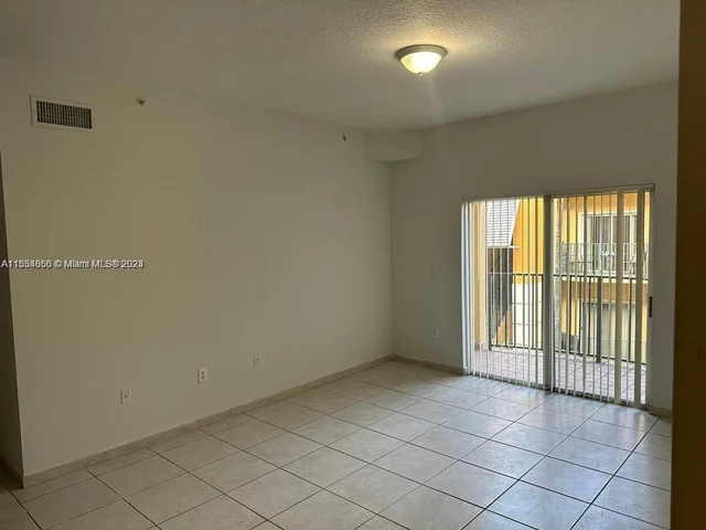 7290 NW 114th Ave # 7, Doral FL 33178