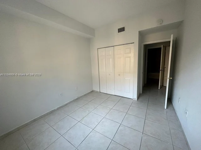 7290 NW 114th Ave # 7, Doral FL 33178