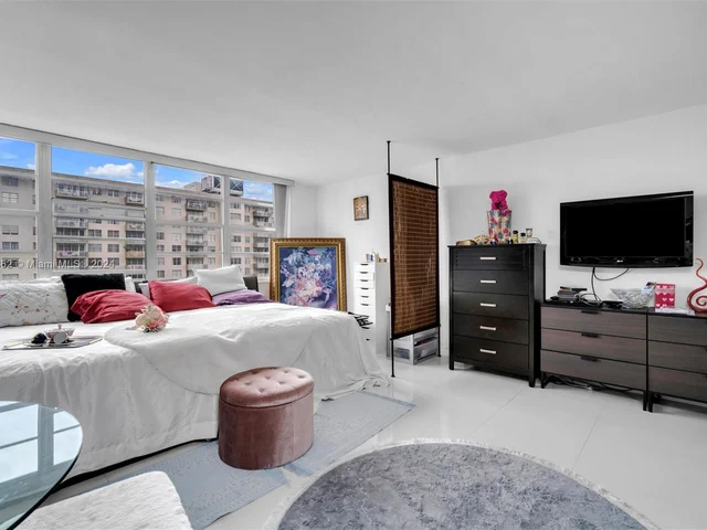 251 174th St # 1810, Sunny Isles Beach FL 33160