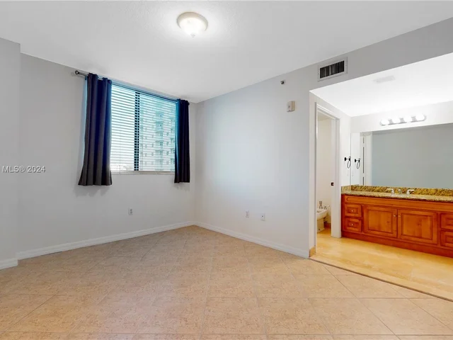 3530 SW 22nd St # 504, Miami FL 33145