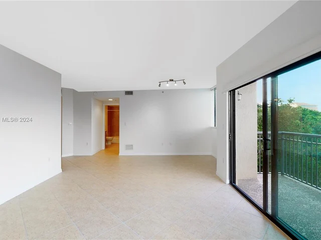 3530 SW 22nd St # 504, Miami FL 33145