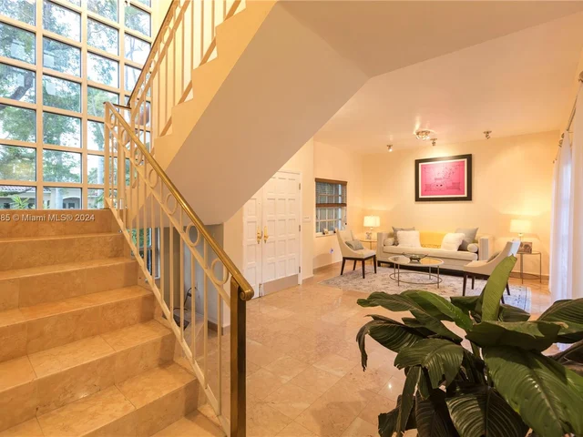 650 Alcazar Ave, Coral Gables FL 33134