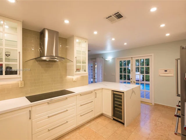 650 Alcazar Ave, Coral Gables FL 33134