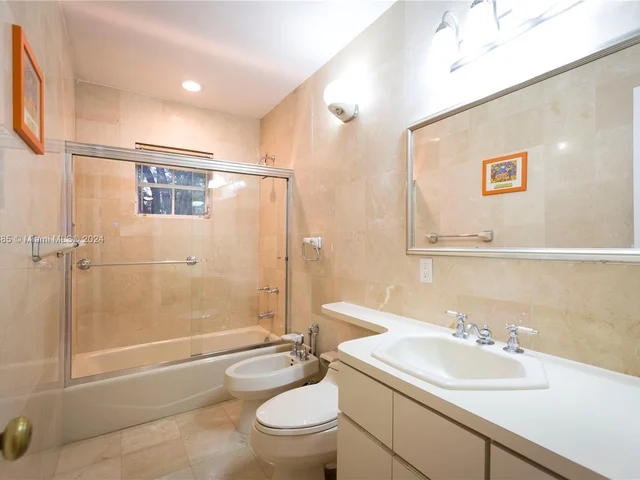 650 Alcazar Ave, Coral Gables FL 33134