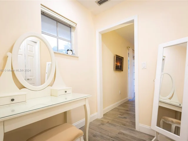 650 Alcazar Ave, Coral Gables FL 33134