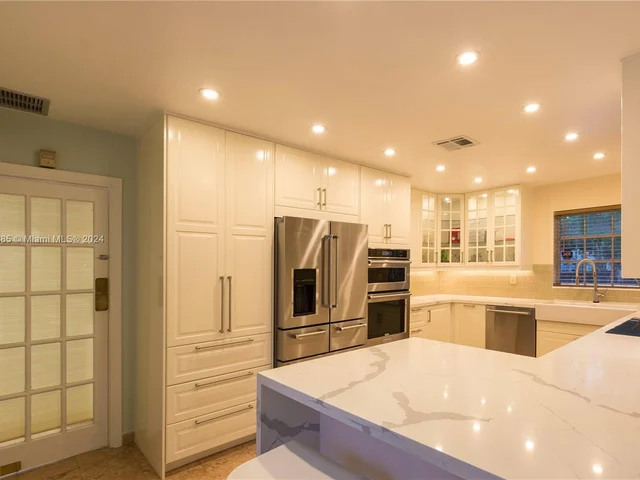 650 Alcazar Ave, Coral Gables FL 33134