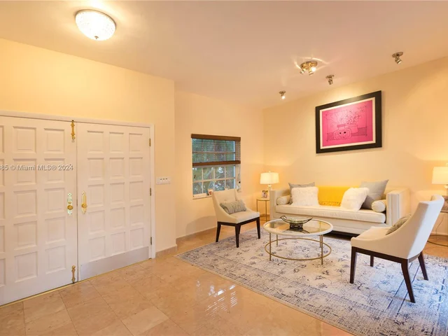 650 Alcazar Ave, Coral Gables FL 33134