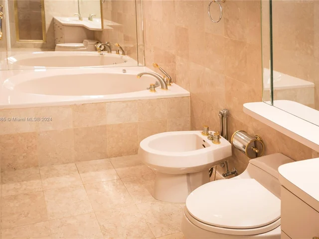 650 Alcazar Ave, Coral Gables FL 33134