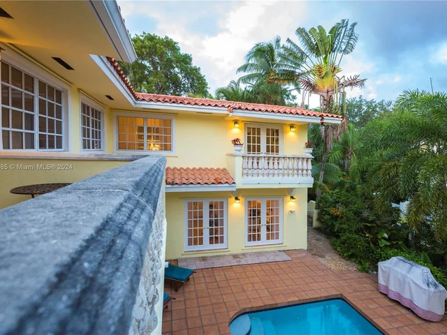 650 Alcazar Ave, Coral Gables FL 33134