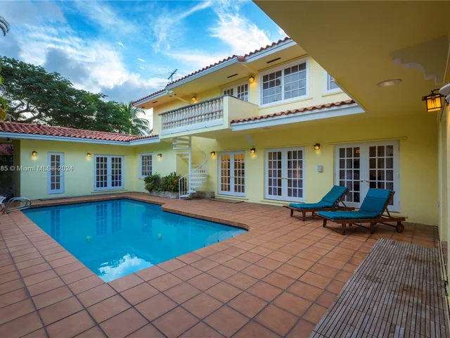 650 Alcazar Ave, Coral Gables FL 33134