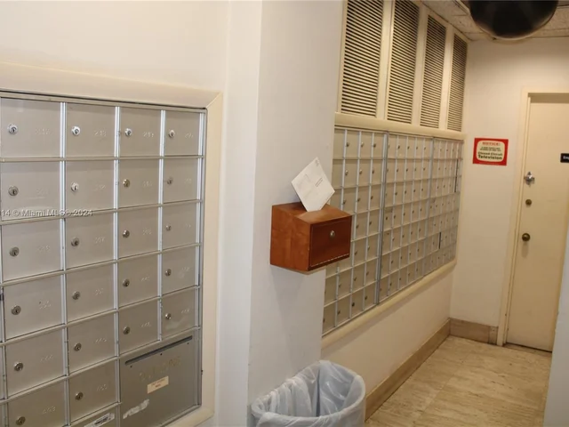 825 Brickell Bay Dr # 847, Miami FL 33131