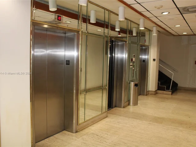 825 Brickell Bay Dr # 847, Miami FL 33131