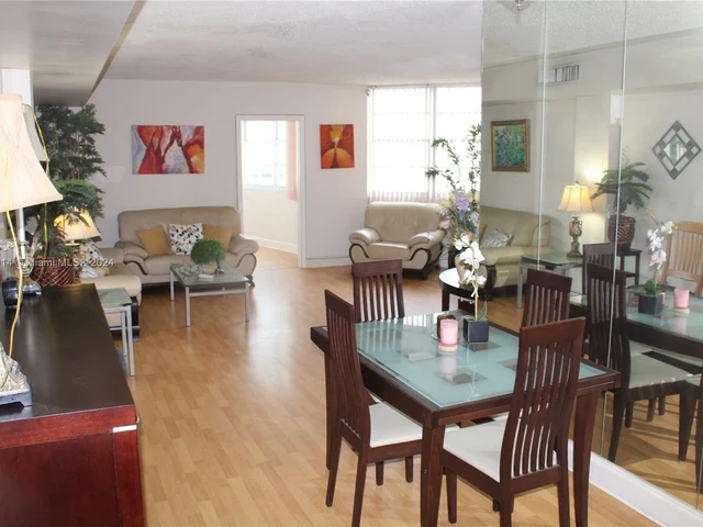 825 Brickell Bay Dr # 847, Miami FL 33131