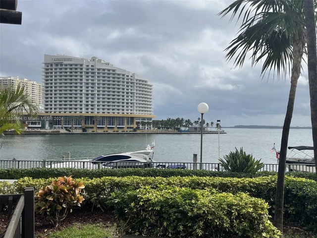 825 Brickell Bay Dr # 847, Miami FL 33131